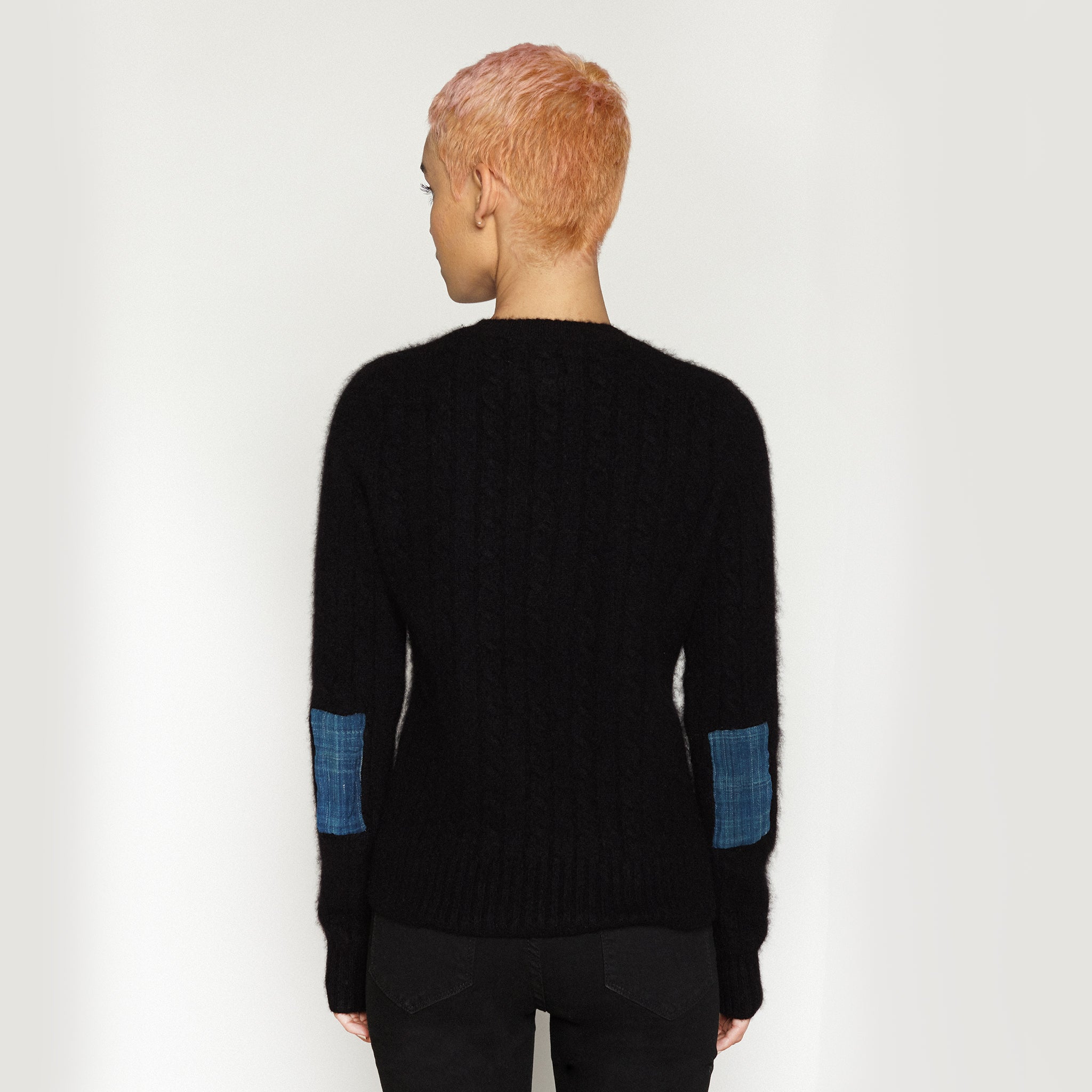 CABLE KNIT CASHMERE SWEATER