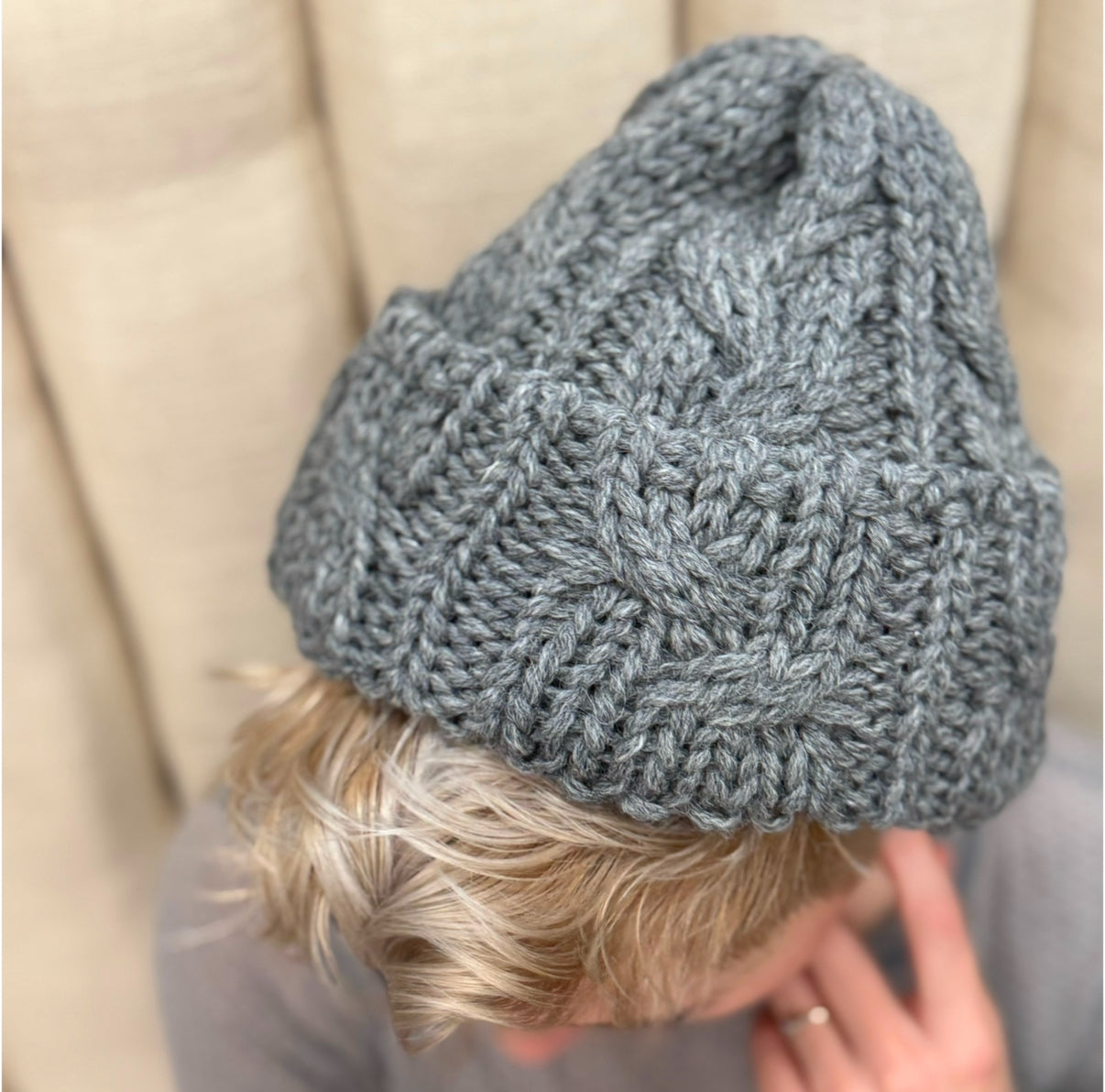 CHUNKY CABLE KNIT WOOL HAT