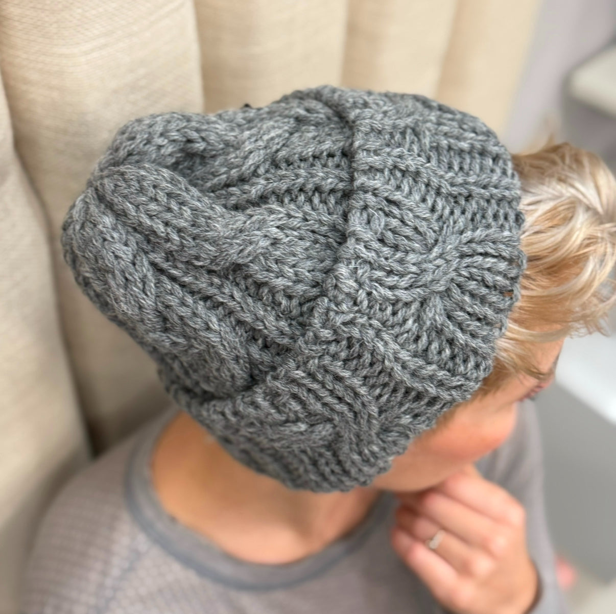 CHUNKY CABLE KNIT WOOL HAT